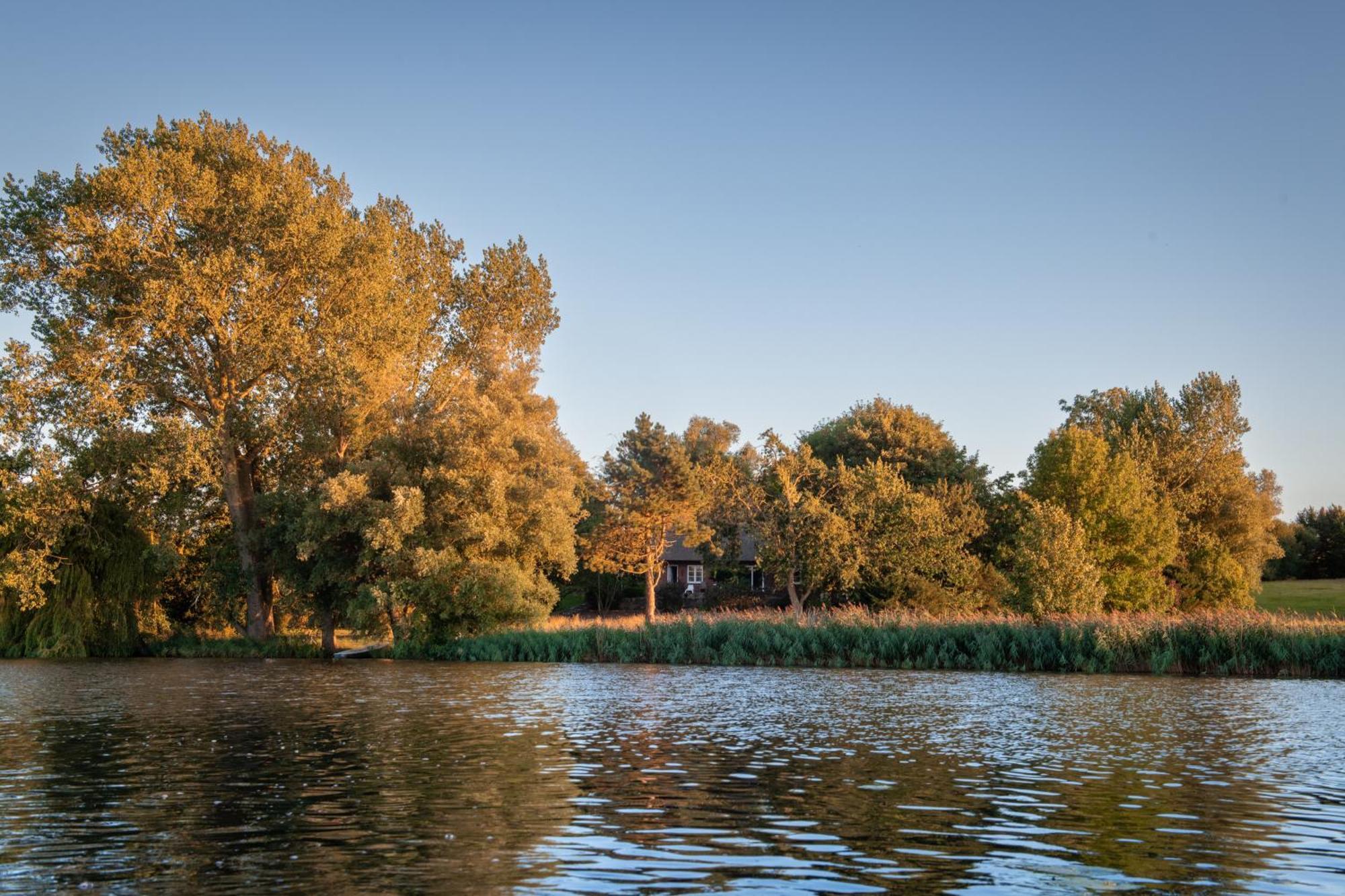 Reetdachhaus Eiderblick Villa Breiholz Bagian luar foto